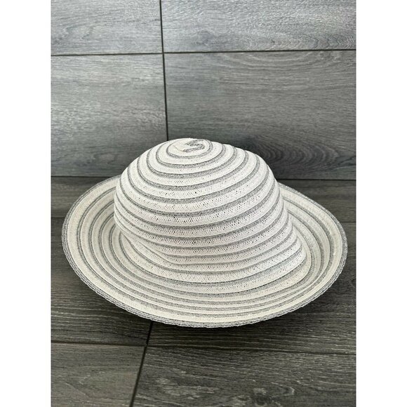 Physician Endorsed Capri Sunhat white/silver Hat main image 4